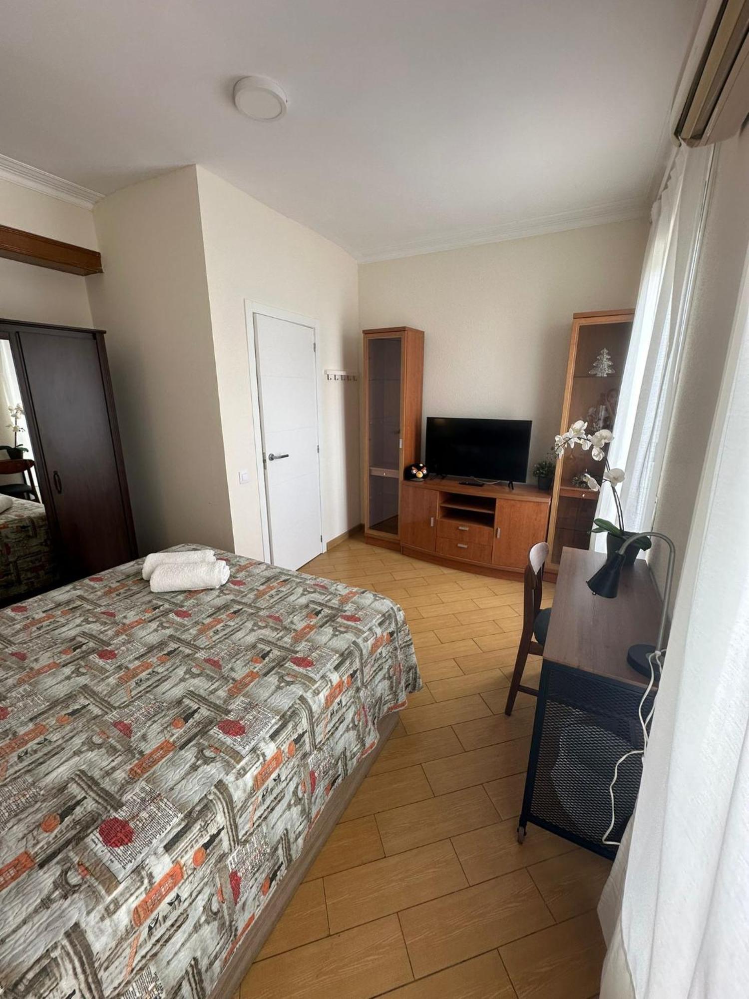 Rooms Nueva Valencia Nocleg ze śniadaniem *