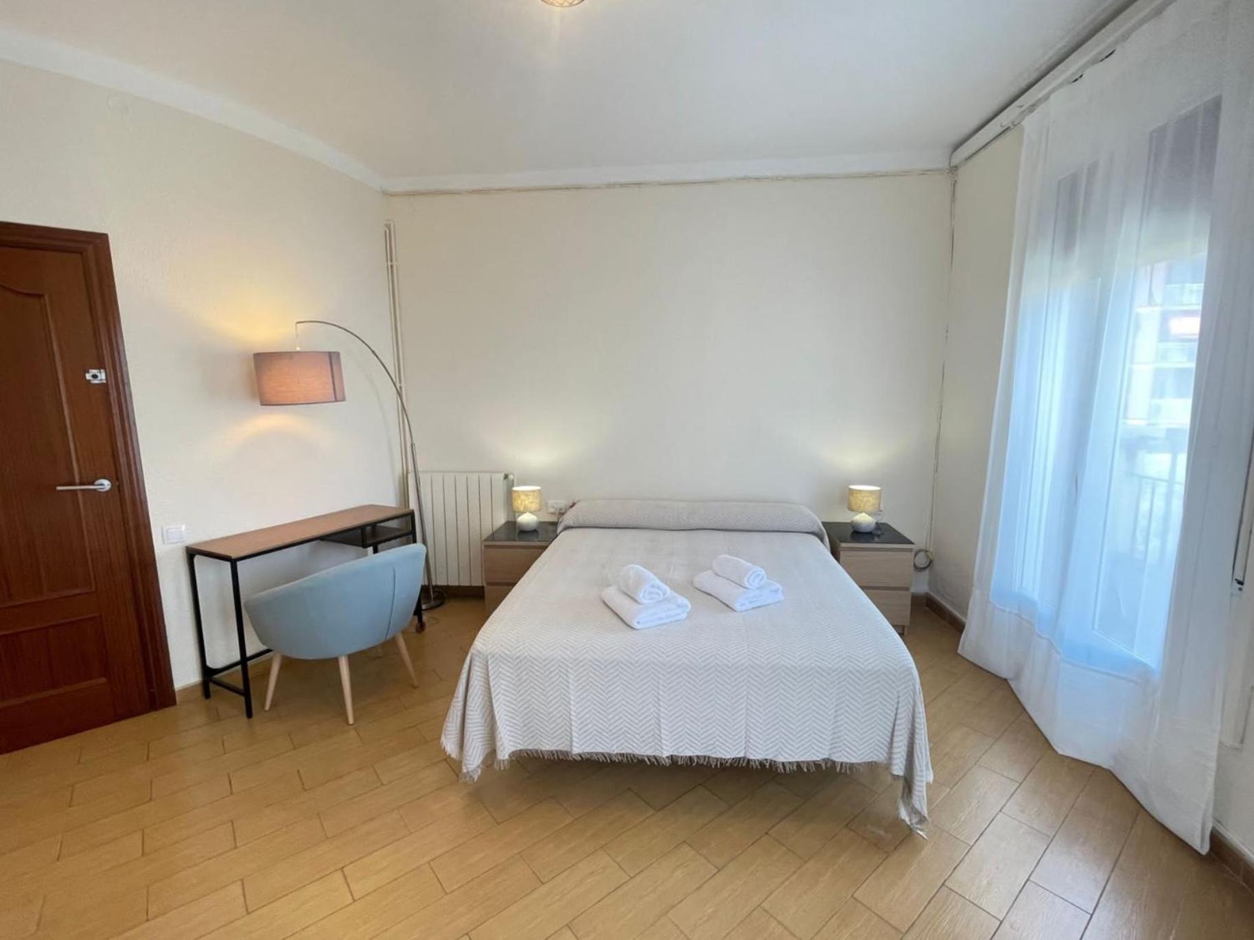 Rooms Nueva Valencia Couette-café *