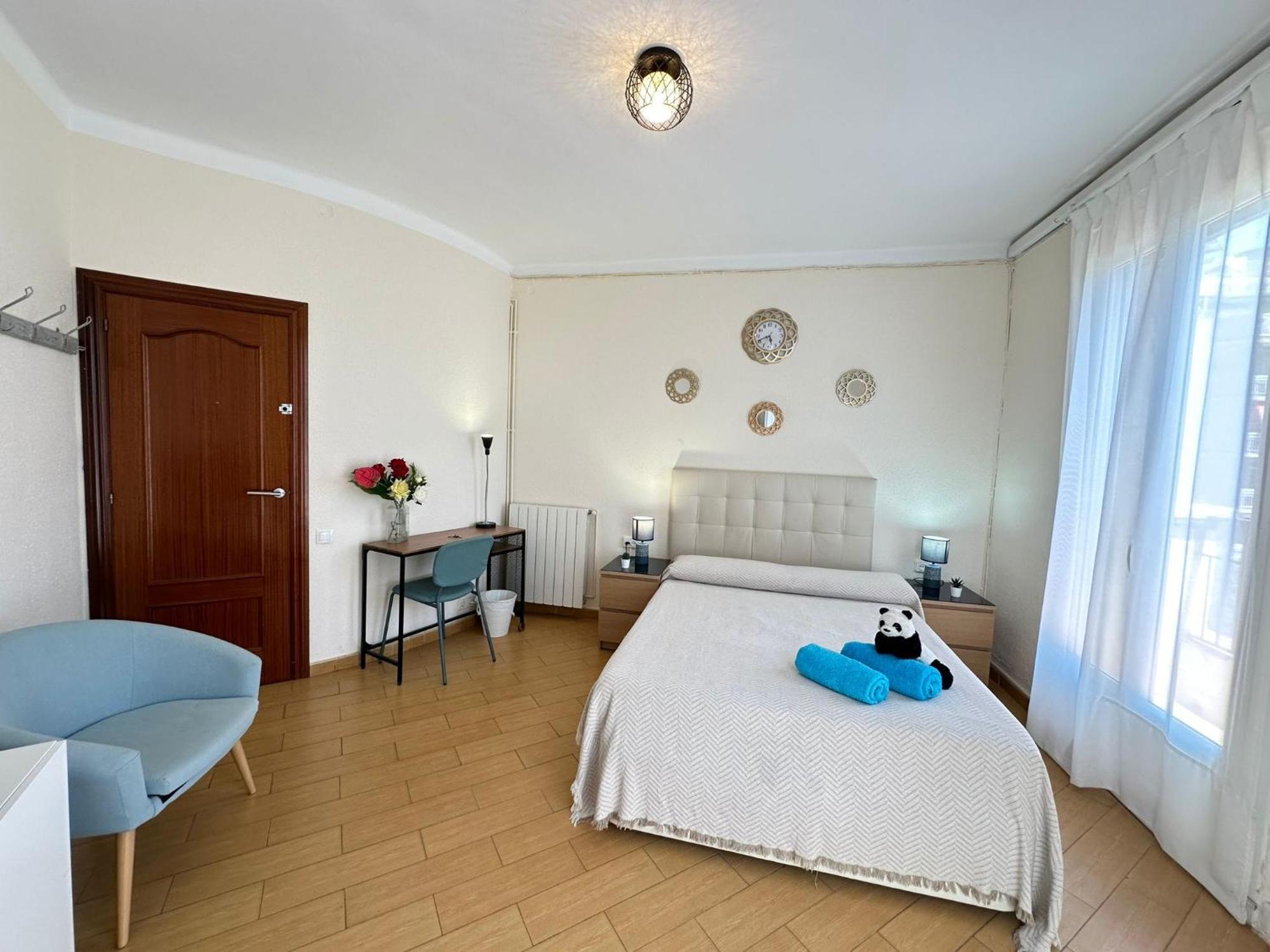 Rooms Nueva Valencia Couette-café *
